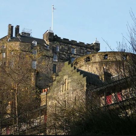 Charming 1 Bed Apartment With Castle View Edinburgh Exterior photo